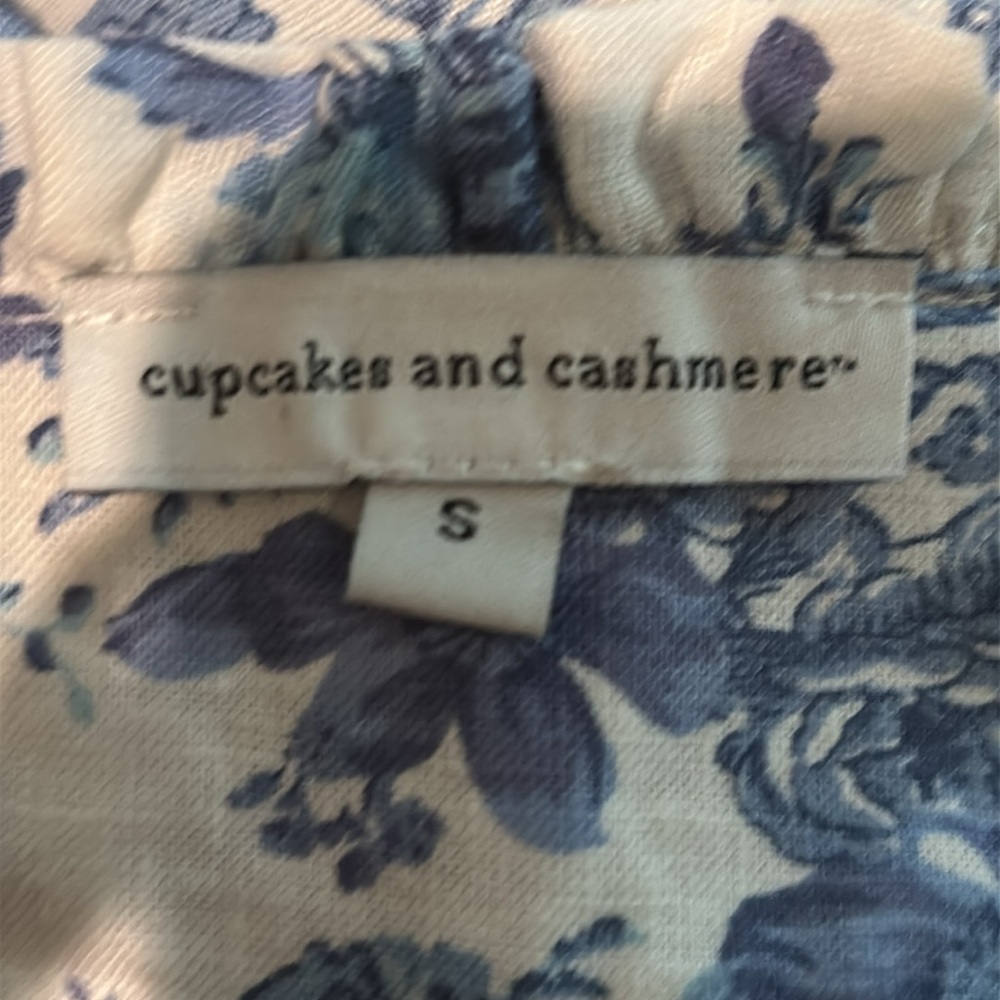 Cupcakes & Cashmere Blue Floral Women's Top - Picture 7 of 7